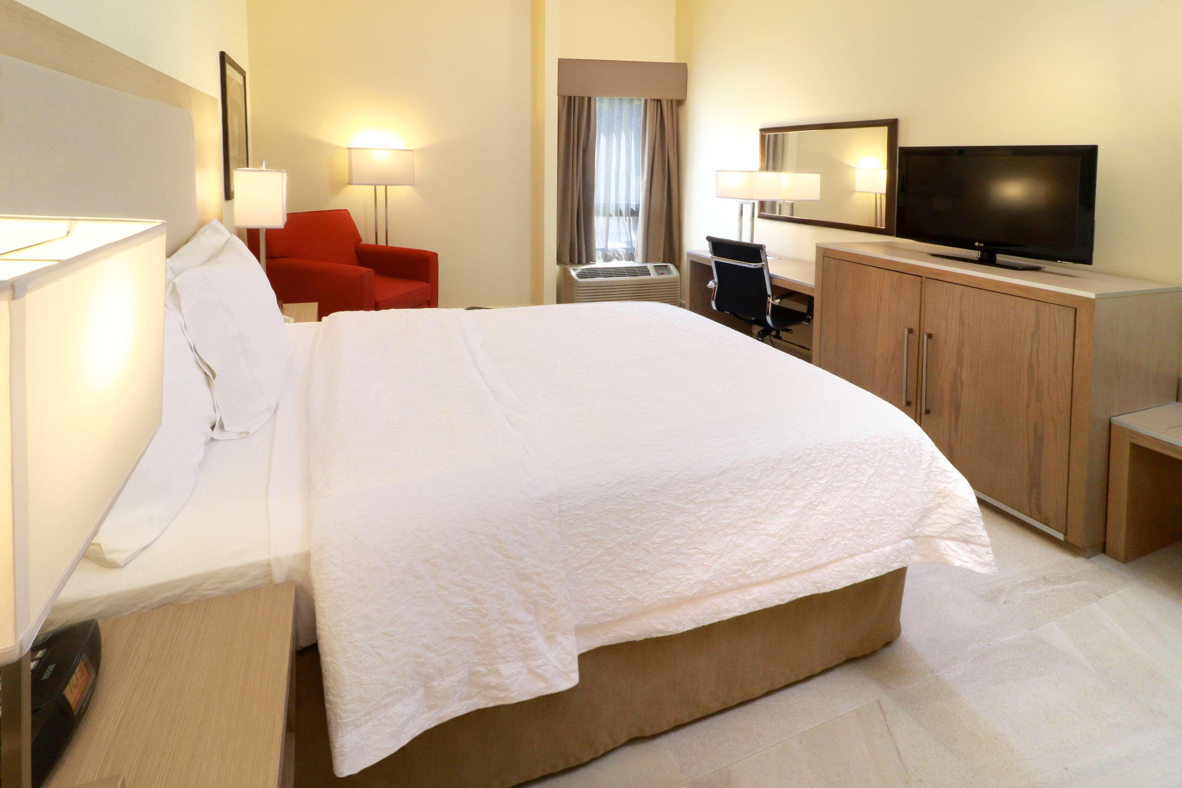 Hampton Inn Monterrey-Airport Apodaca Exteriör bild