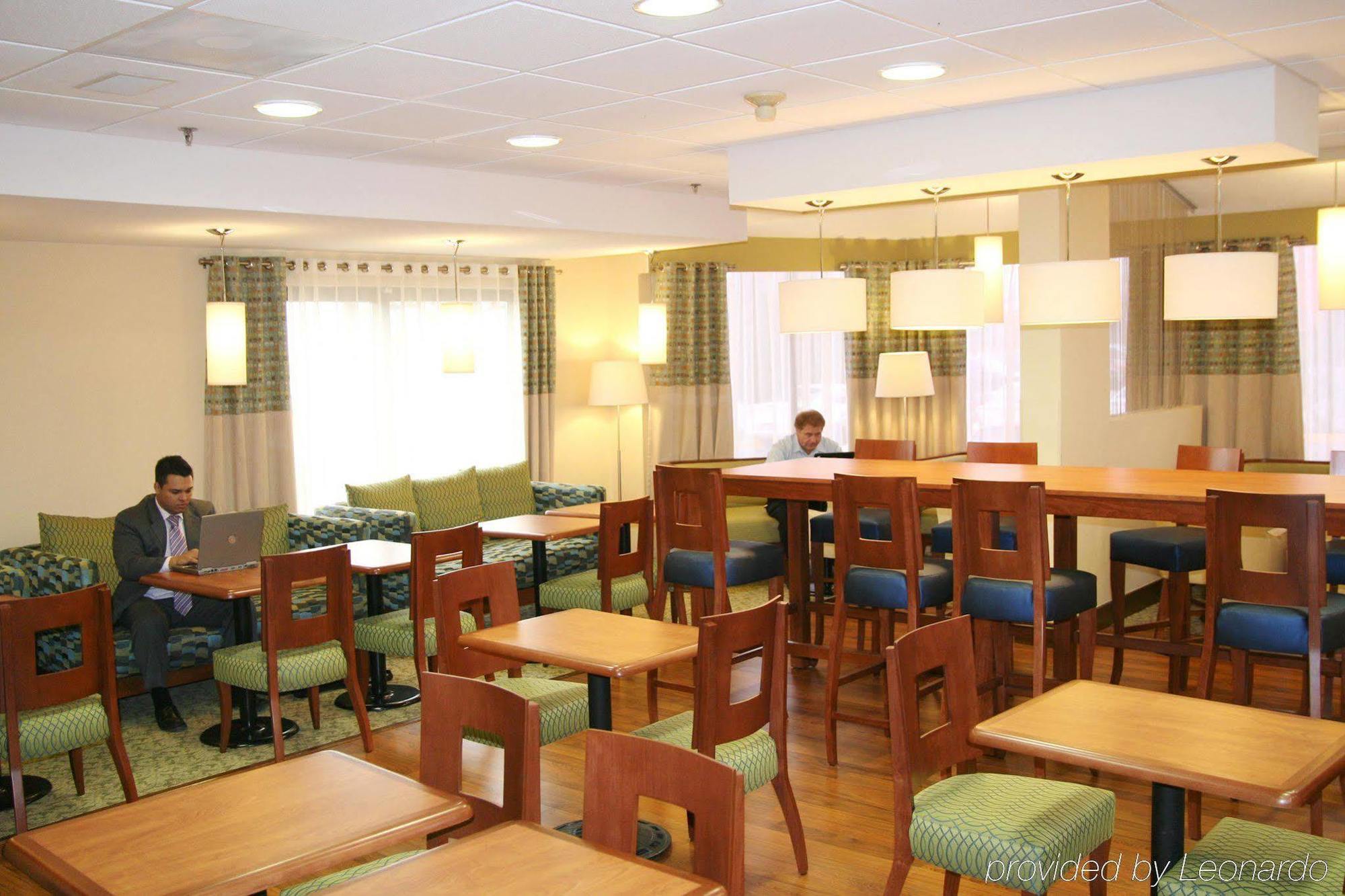 Hampton Inn Monterrey-Airport Apodaca Restaurang bild