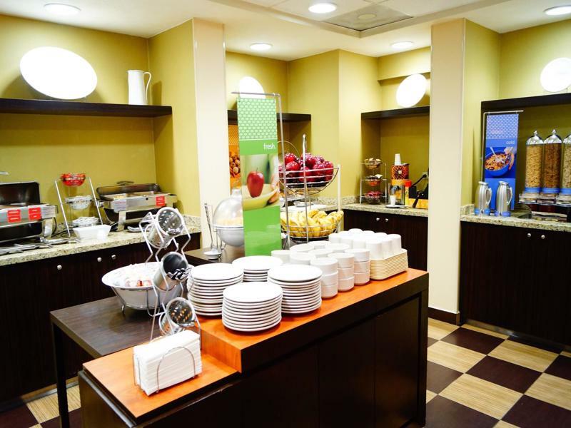 Hampton Inn Monterrey-Airport Apodaca Exteriör bild